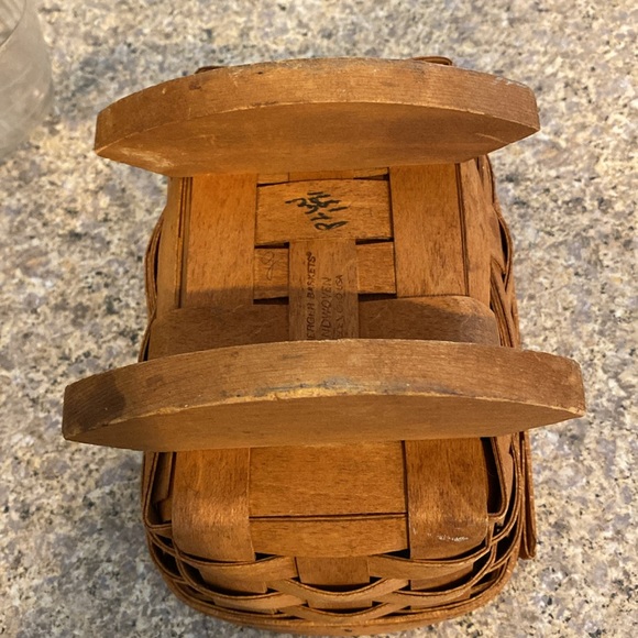 Longaberger Cradle Rocker Handmade Basket - Picture 13 of 17